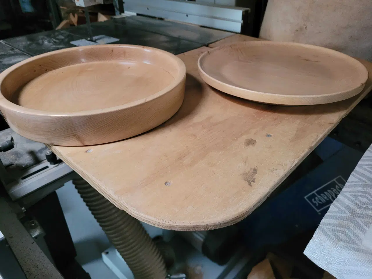 Billede 1 - 2 serveringsfade i bøgetræ