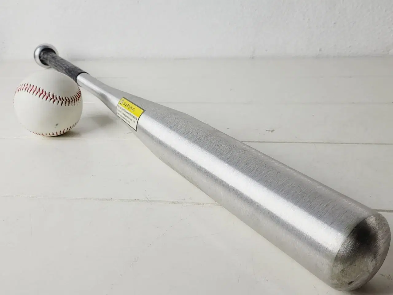 Billede 2 - ⭐️- Baseball Bat med Sort Greb - Inkluderer Baseba