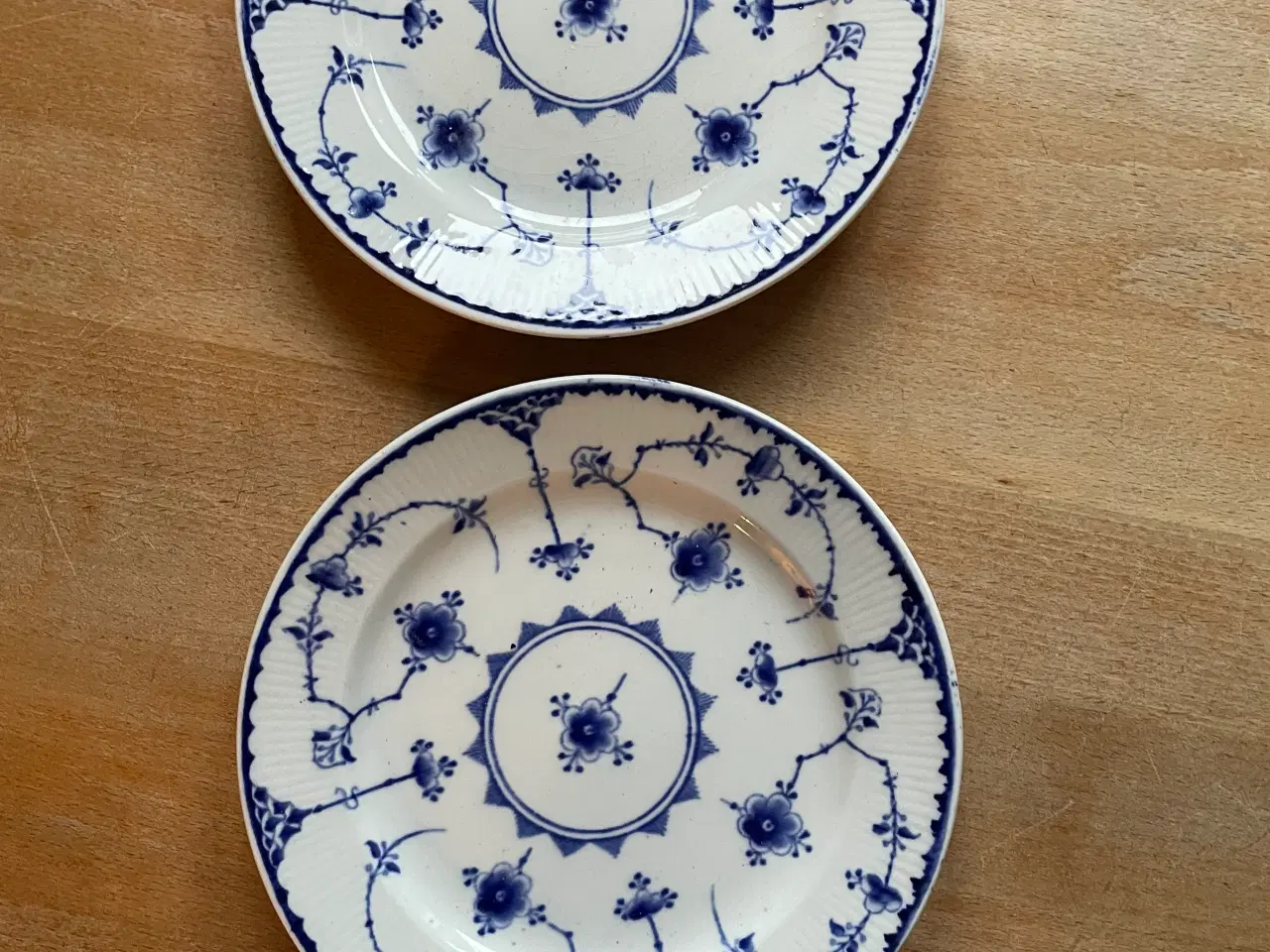 Billede 1 - Furnivals Denmark musselmalede sidetallerkner