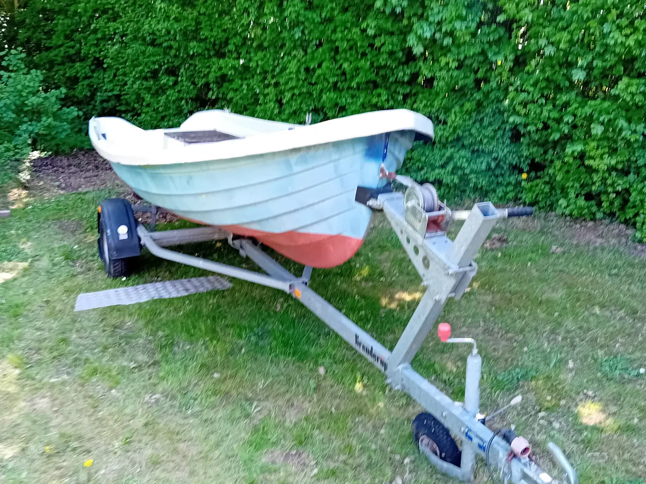 Billede 4 - 14 fods jolle med indregistret bremderup trailer 