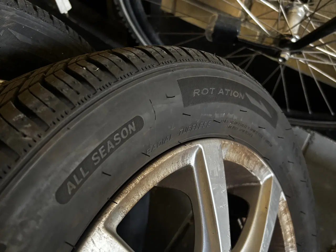 Billede 3 - Spritnye helårsdæk til mikrobiler!