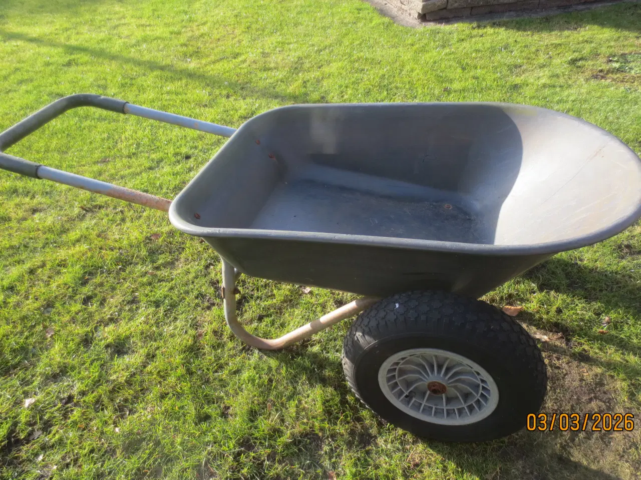 Billede 1 - 1 stk Trillebør med 2 hjul