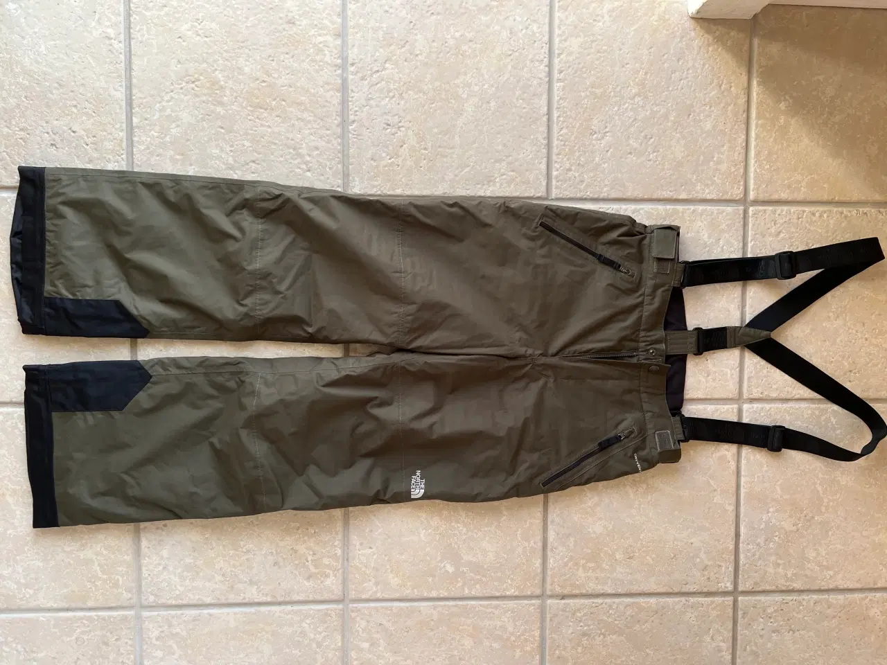 Billede 2 - The North Face skibukser børnestørrelse XL/170