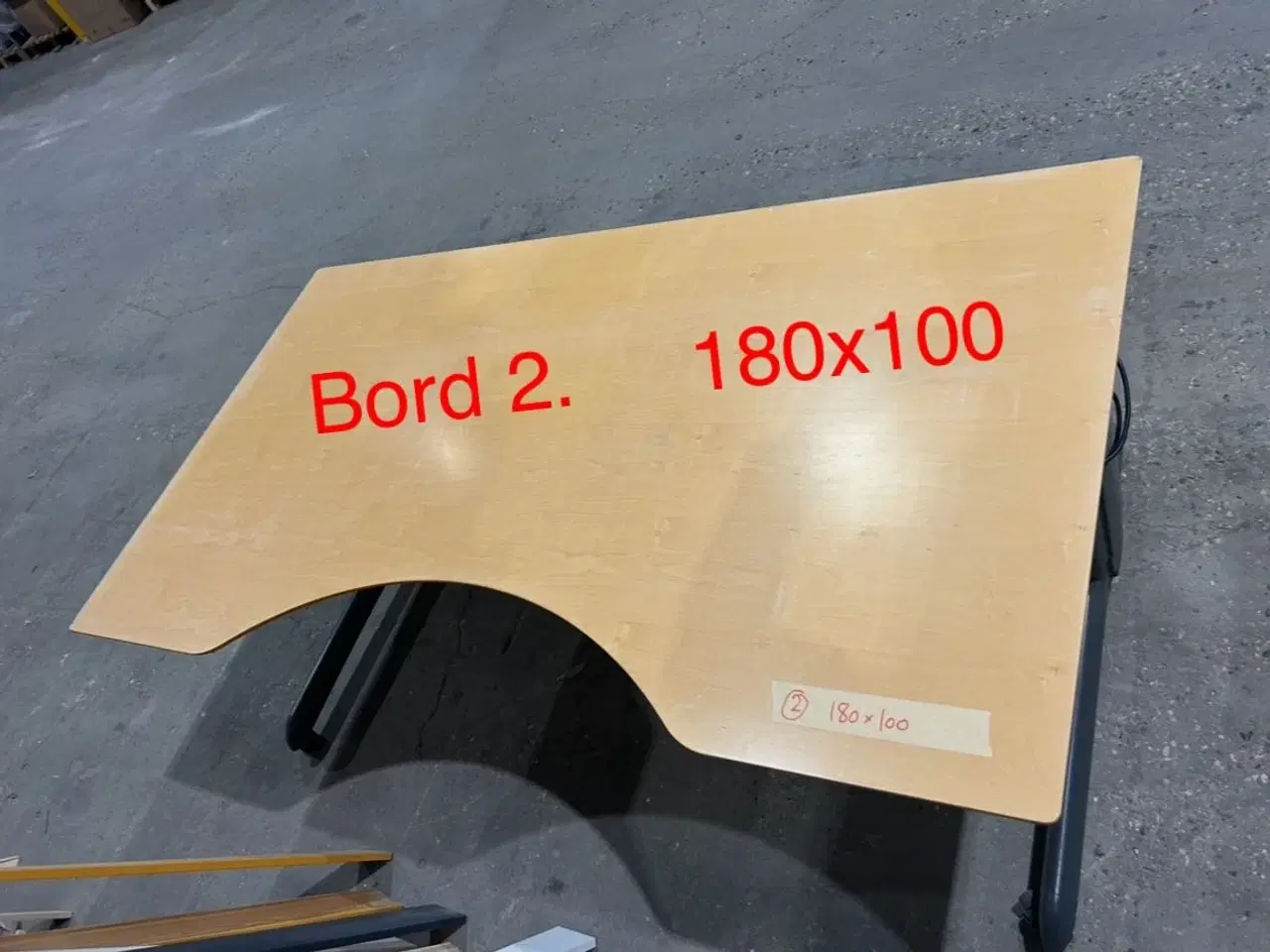 Billede 3 - Lækkert hæve/sænke skrivebord