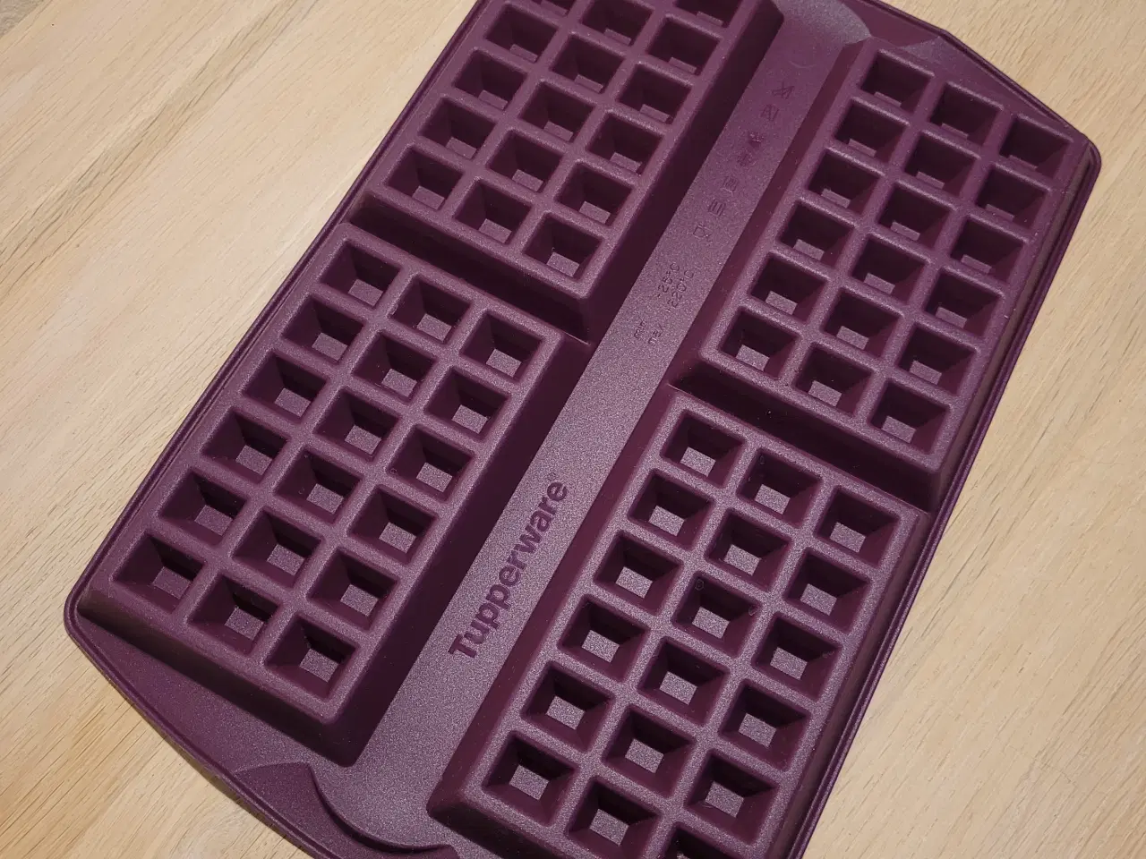 Billede 2 - Tupperware silikone vaffel form