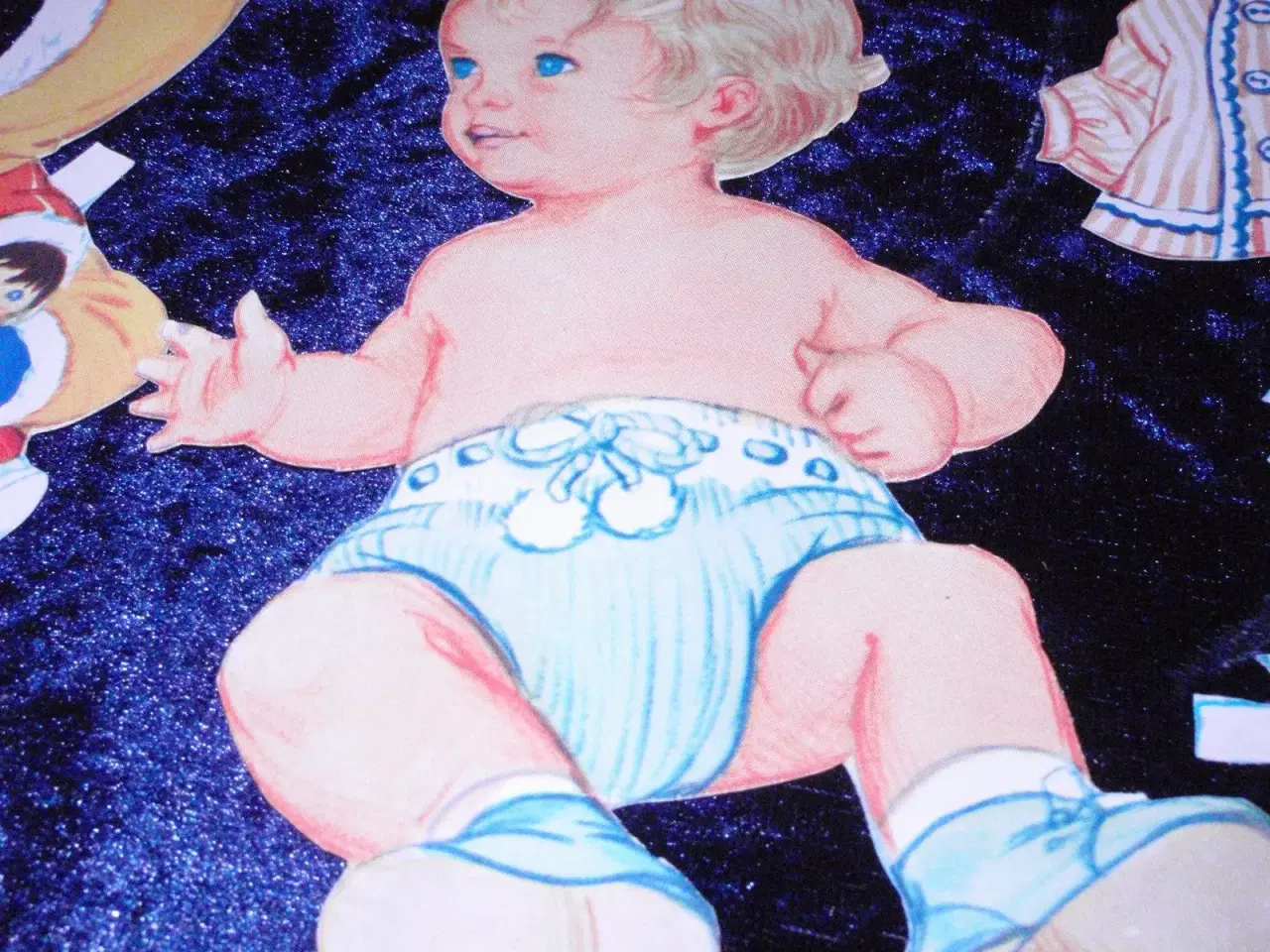 Billede 1 - baby påklædnings dukke brugt