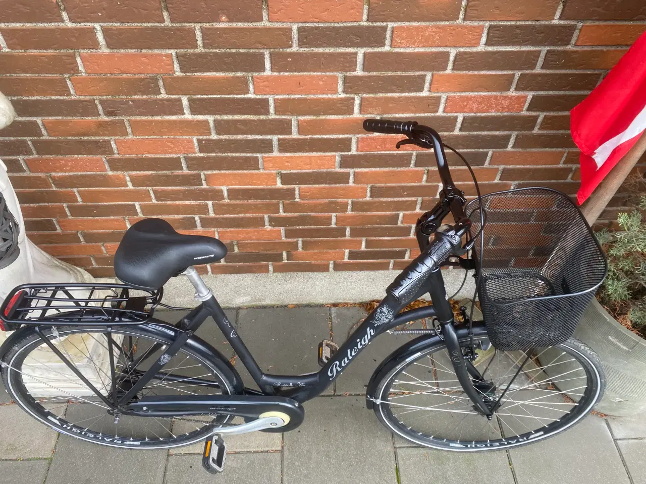 Billede 2 - Købt til 5299 kr lækker model 