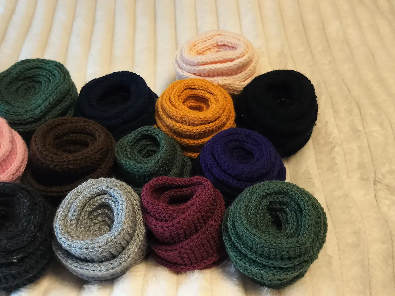 Billede 1 - Tørklæde i akryl