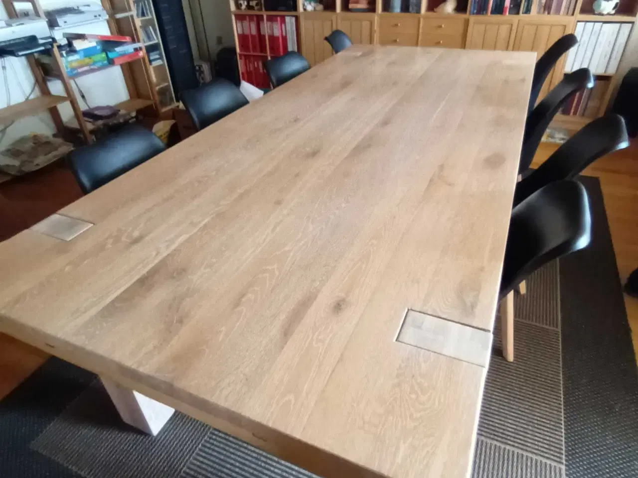 Billede 2 - Spisebord i massivt eg 