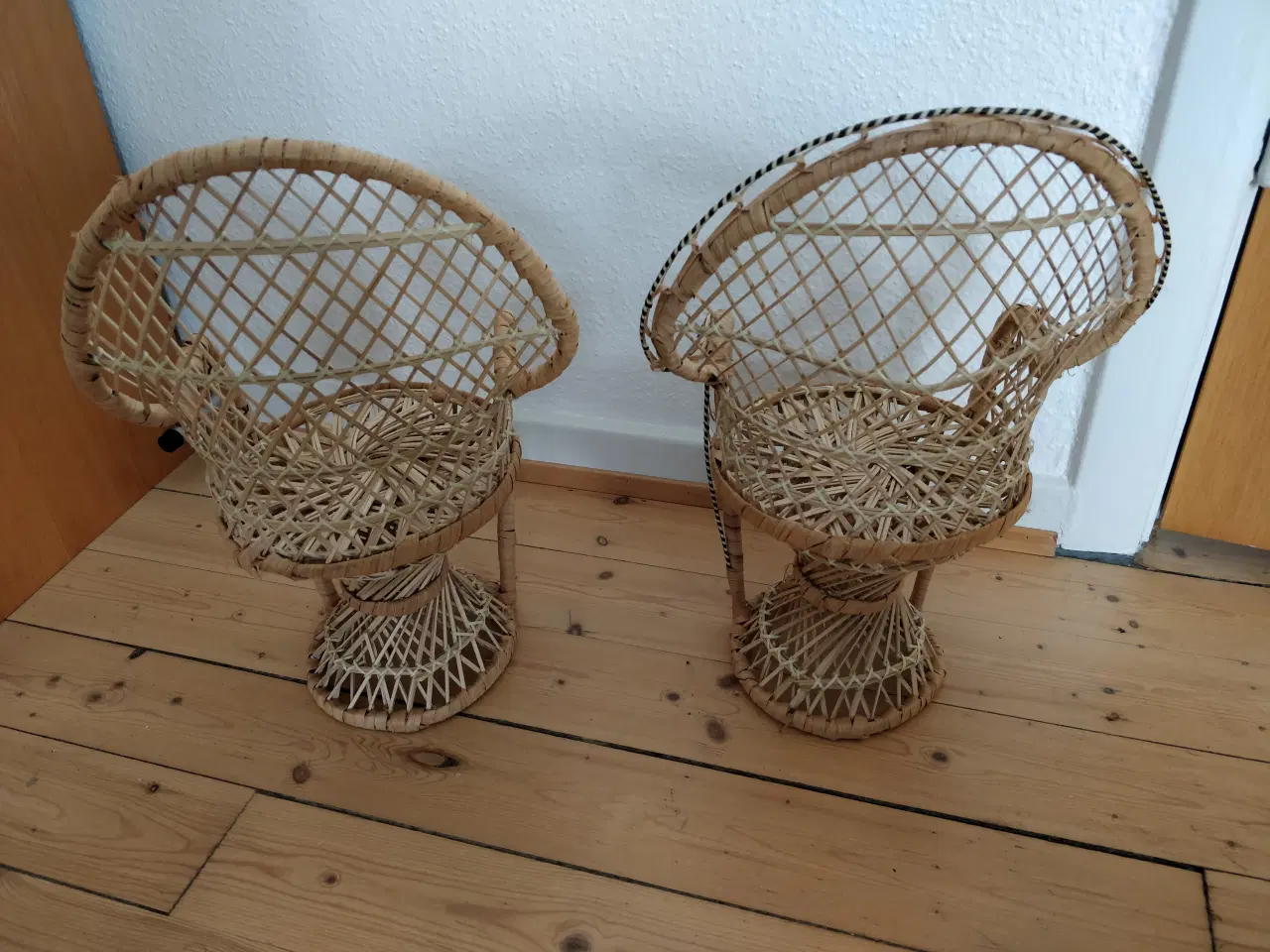 Billede 3 - Dukkestole