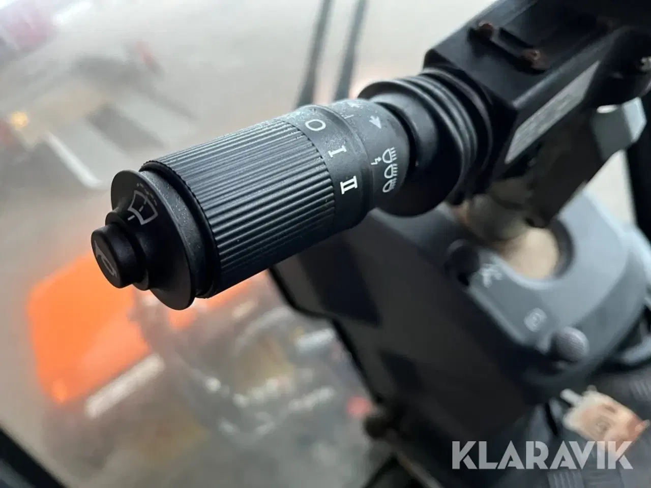 Billede 11 - Redskabsbærer Kärcher MIC 35 med kost og saltspreder