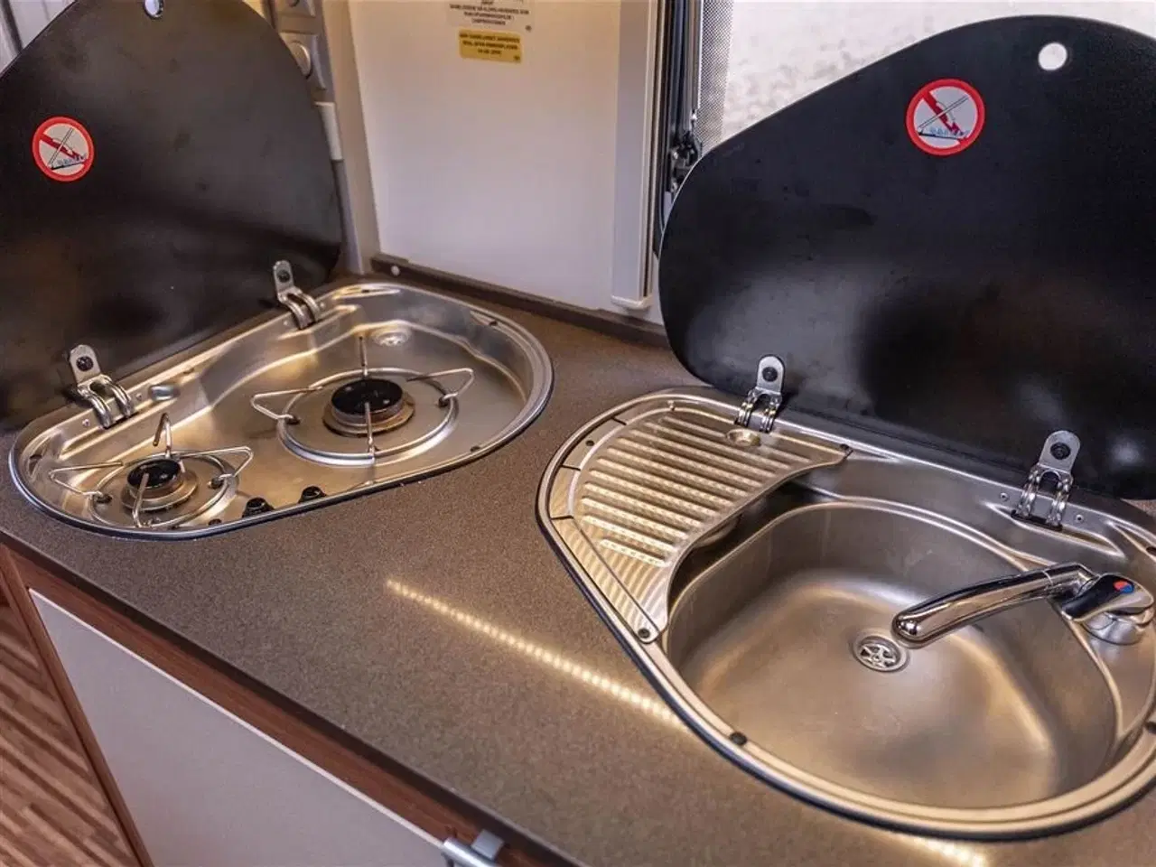 Billede 14 - 2013 - Adria Adora 563 PT   Rigtig fin vogn med køjer og dobbeltseng