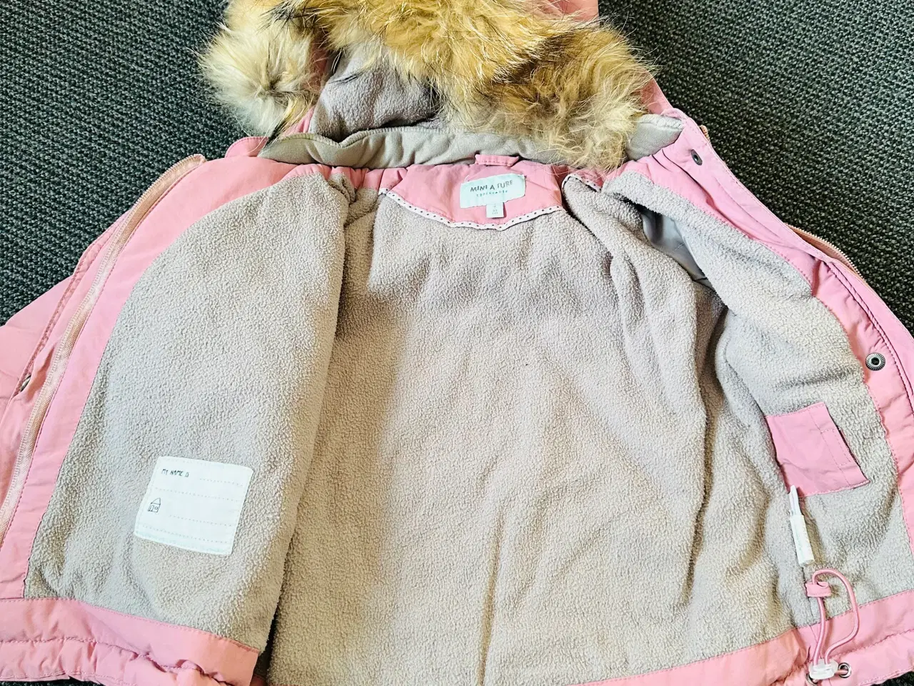 Billede 2 - Pige jakke fra mini A Ture