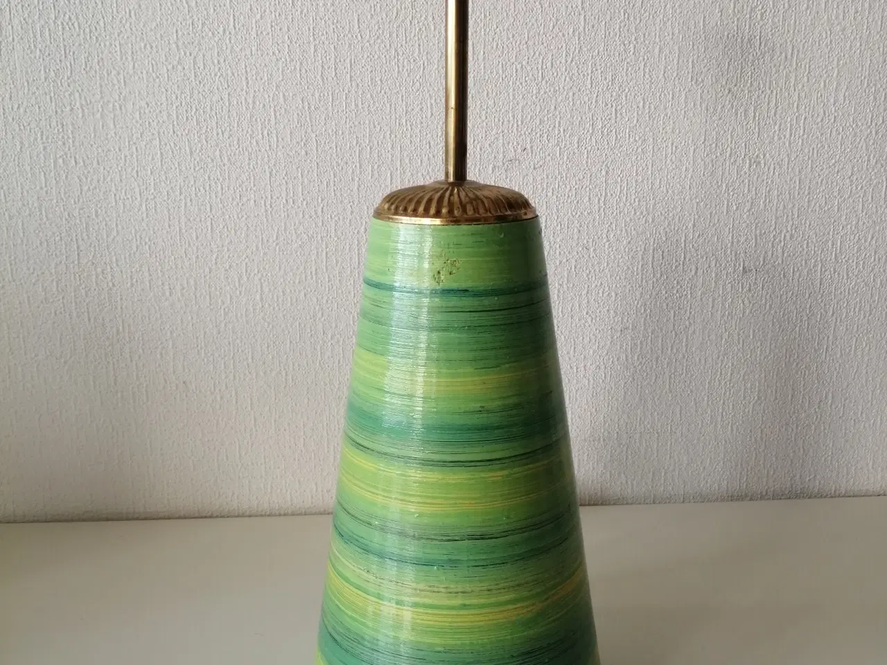 Billede 10 - Håndlavet Poppeltræs bordlampe vandbaseret farve