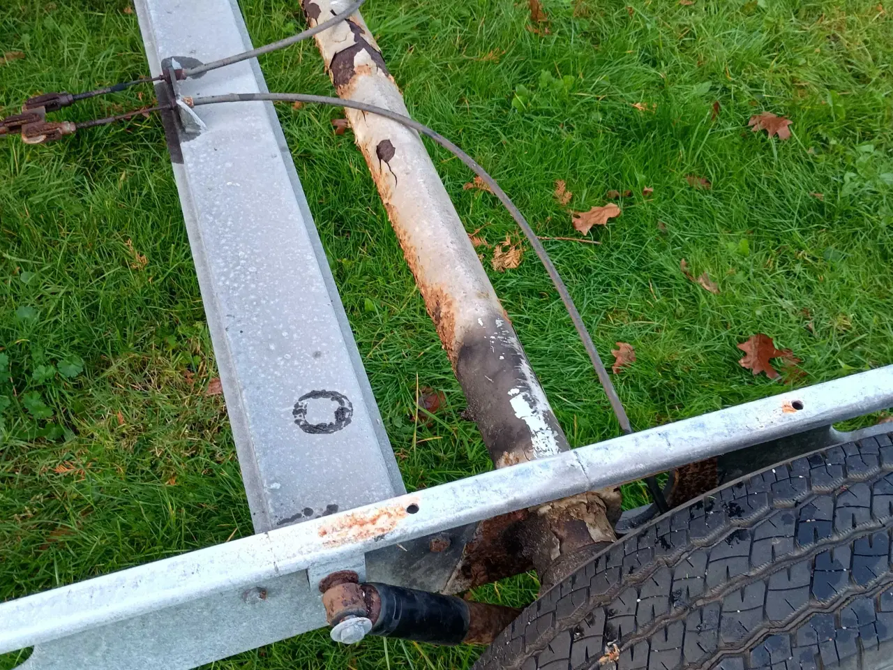 Billede 4 - Trailerbund fra campingvogn