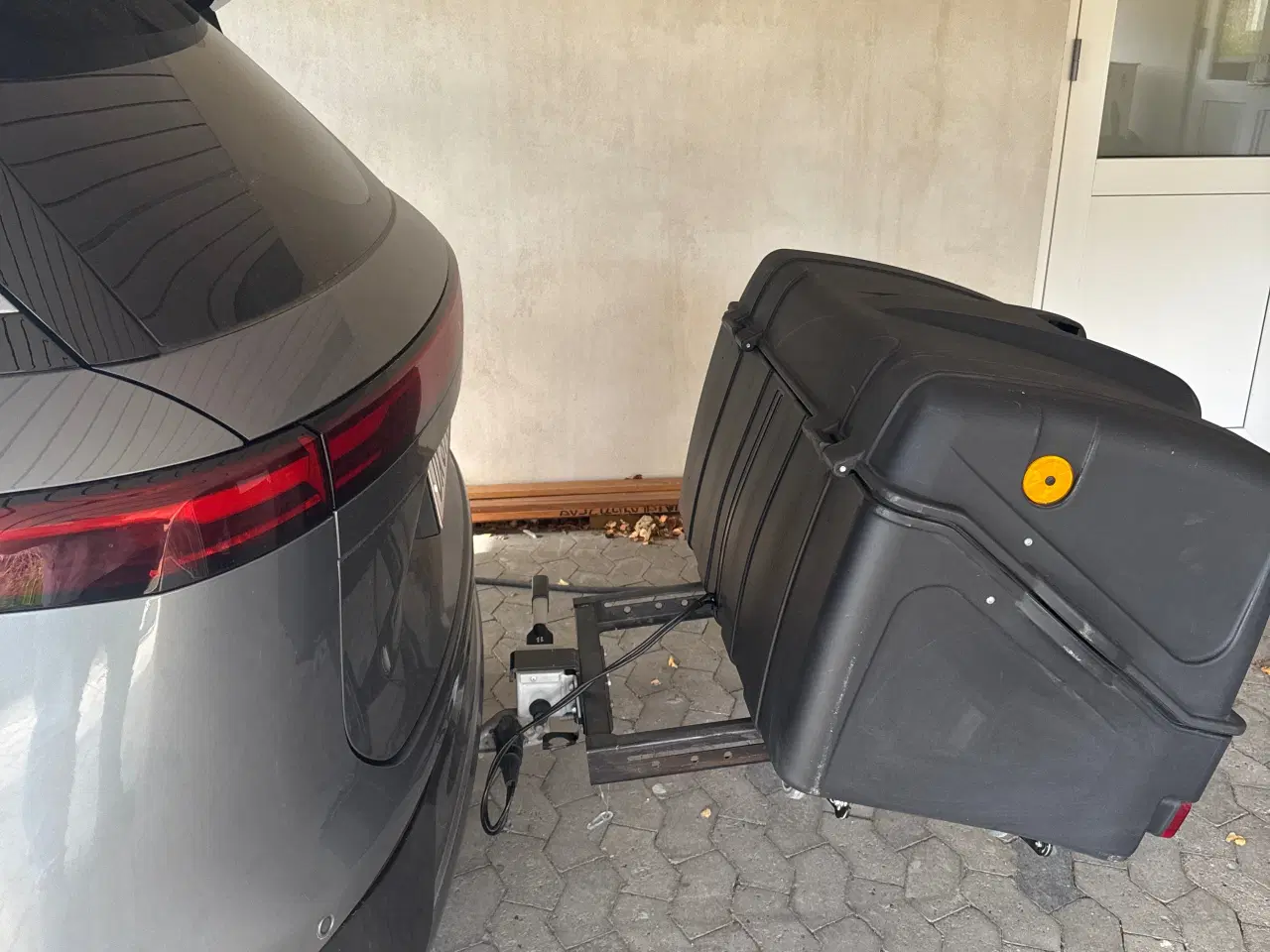 Billede 2 - UDLEJES - Towbox V1 bagageboks