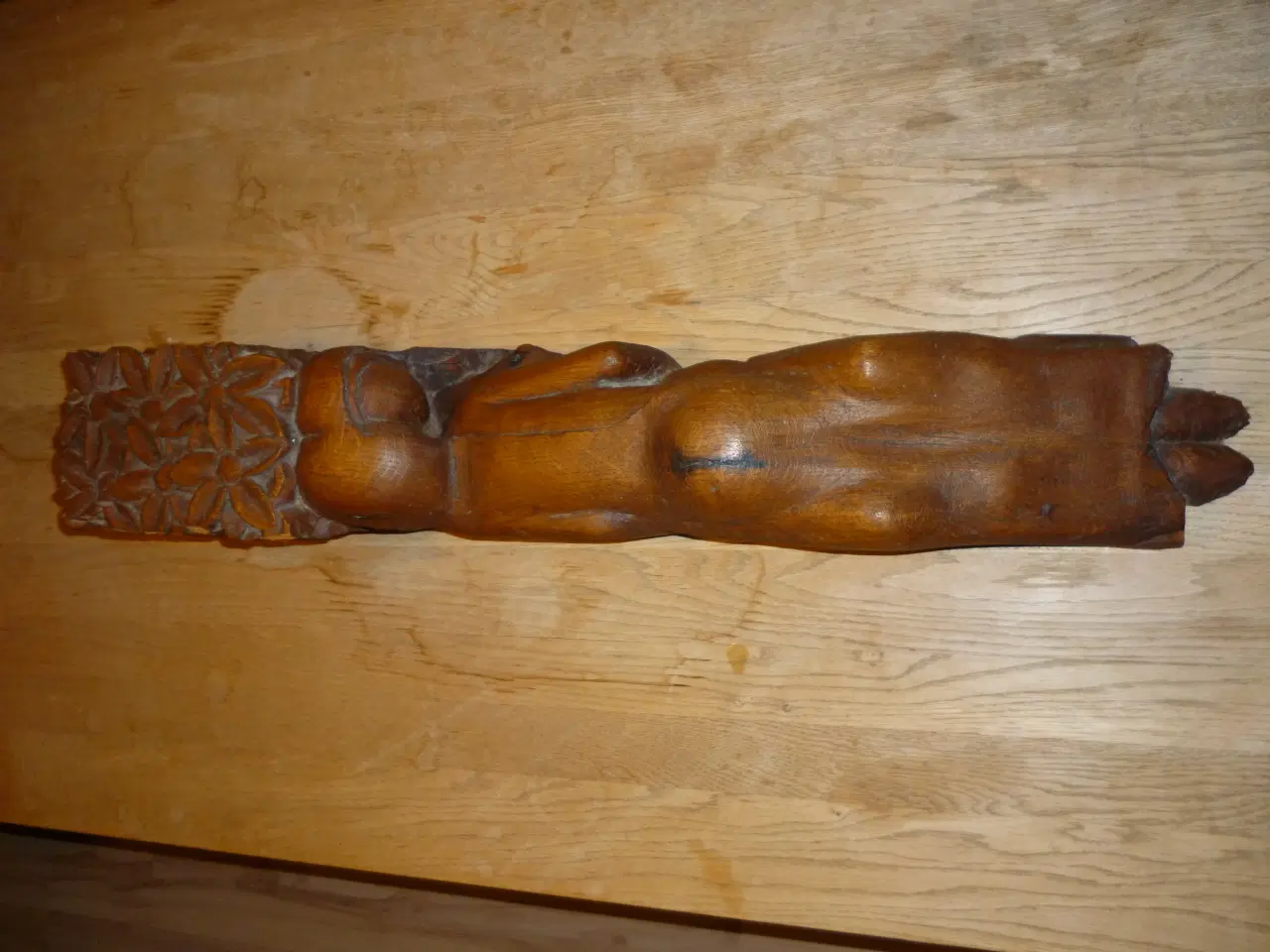 Billede 1 - Træ skulptur af Leo Hansen.