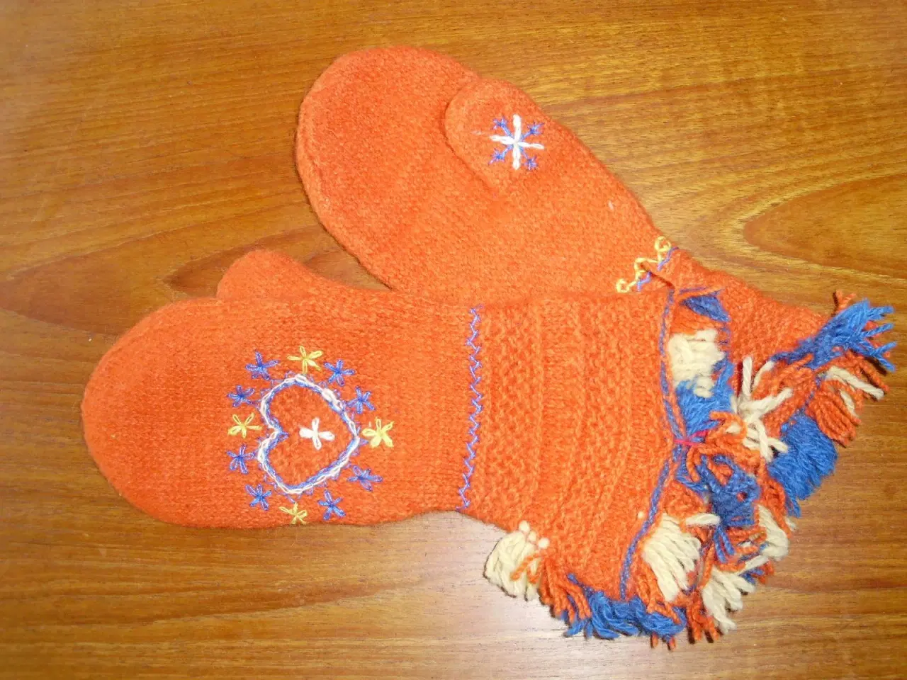 Billede 14 - Handsker, luffer og hovedtøj