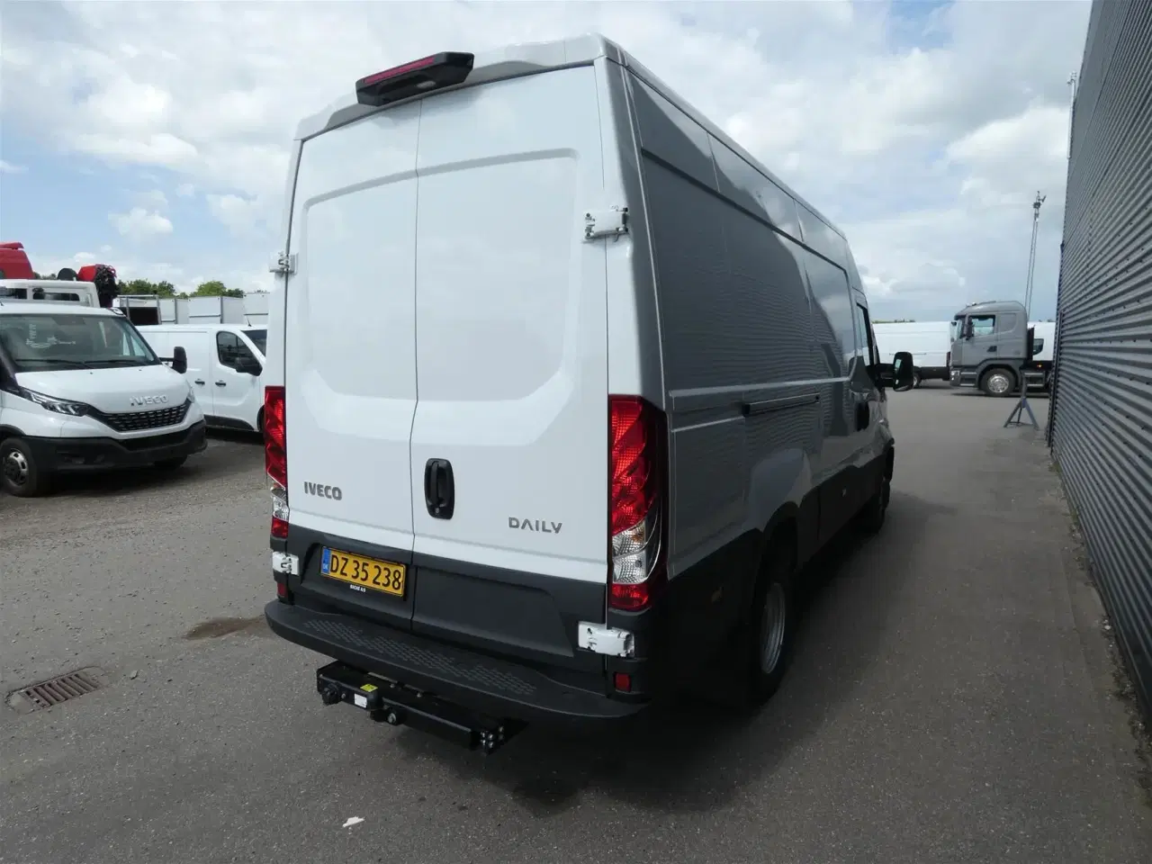 Billede 8 - Iveco Daily 35C18 12m3 3,0 D Hi-Matic 180HK Van 8g Aut.