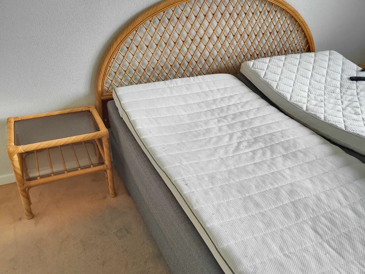 Billede 1 - To stk JENSEN elevations senge fra 2021