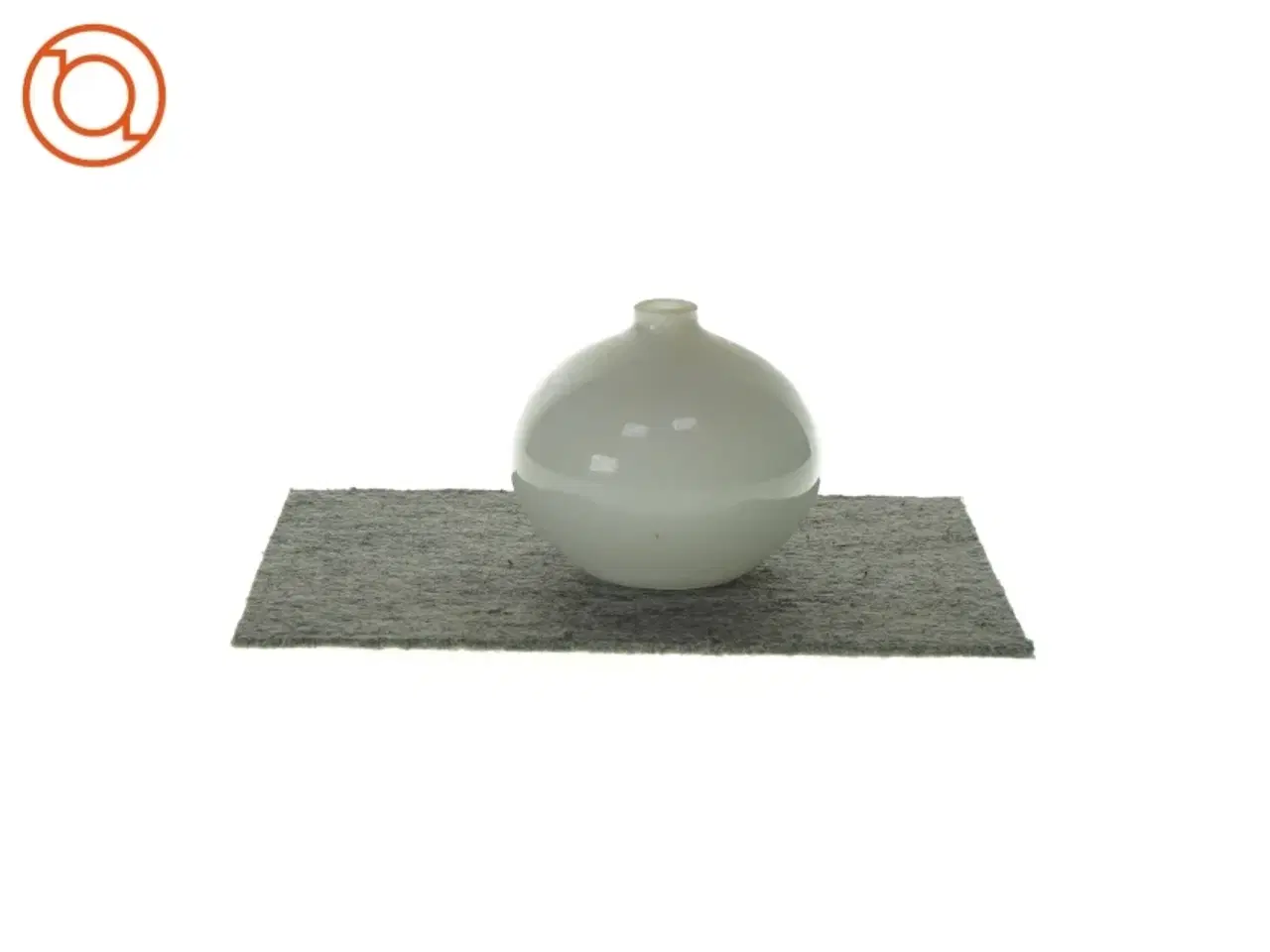 Billede 1 - Hvis glasvase fra Ukendt (str. HØ:10x10cm)