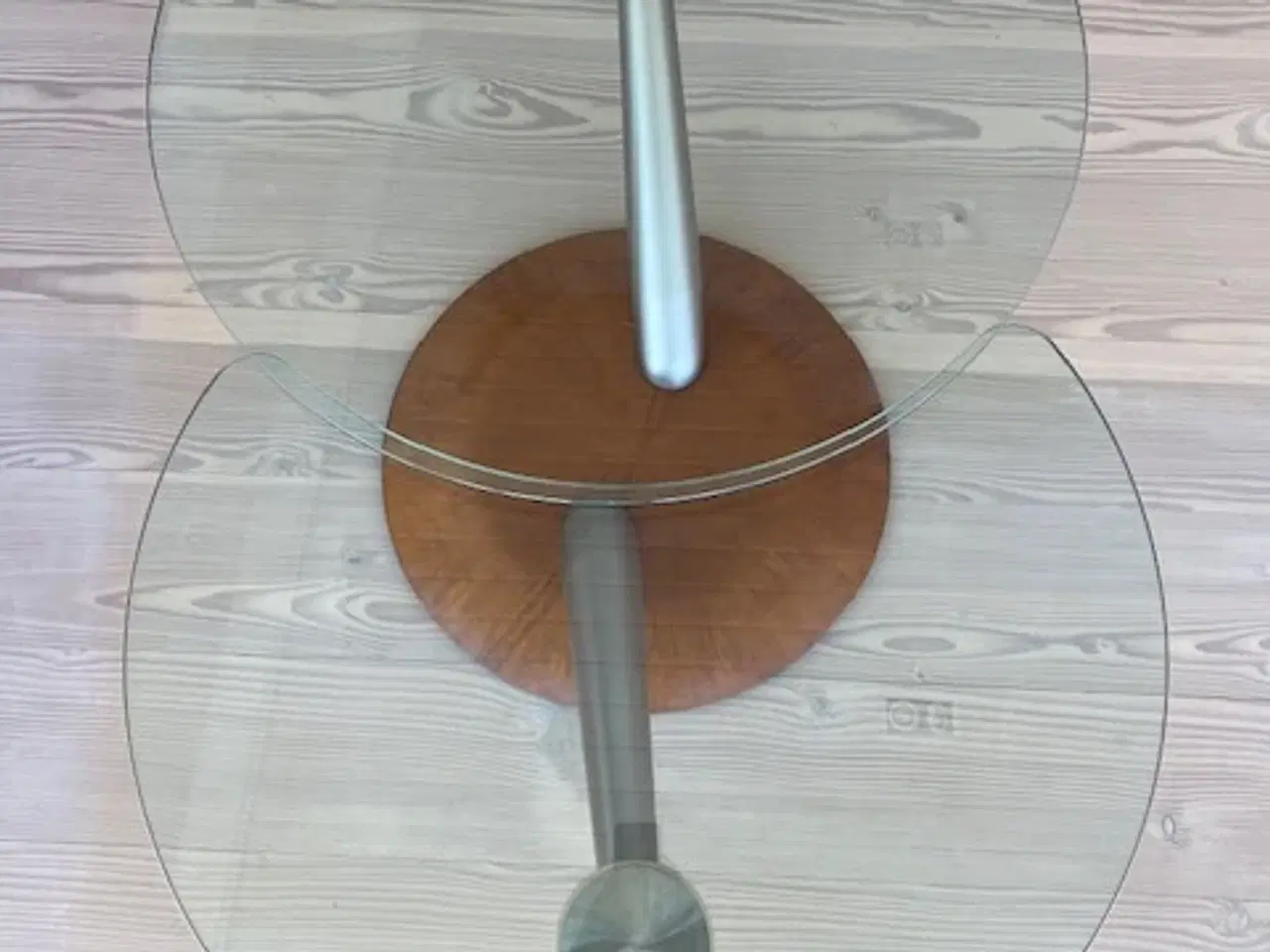 Billede 1 - Sofabord m/træ-base og glas-top sælges