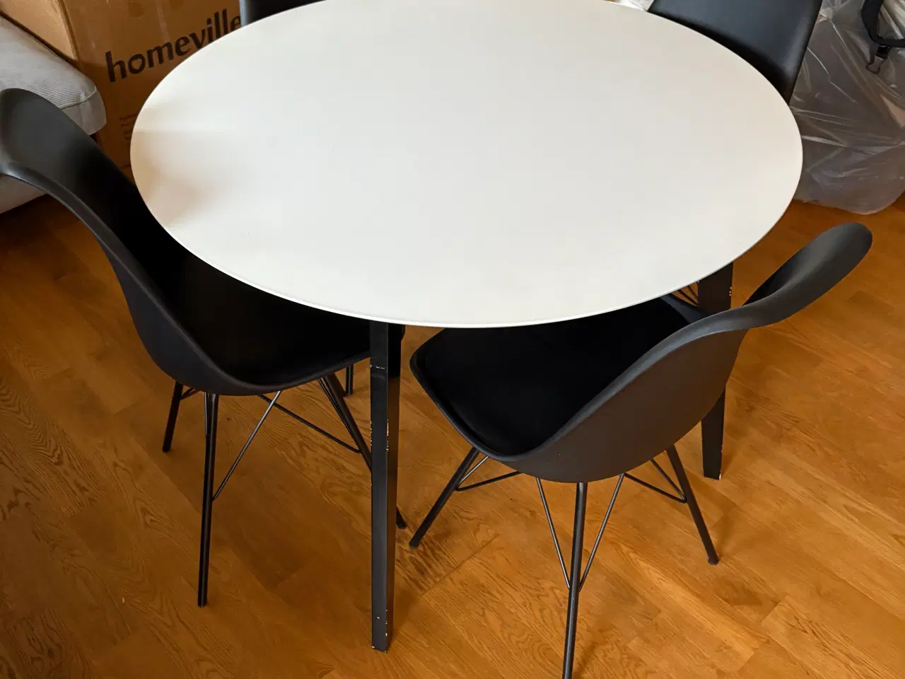 Billede 3 - Bord med 4 stole