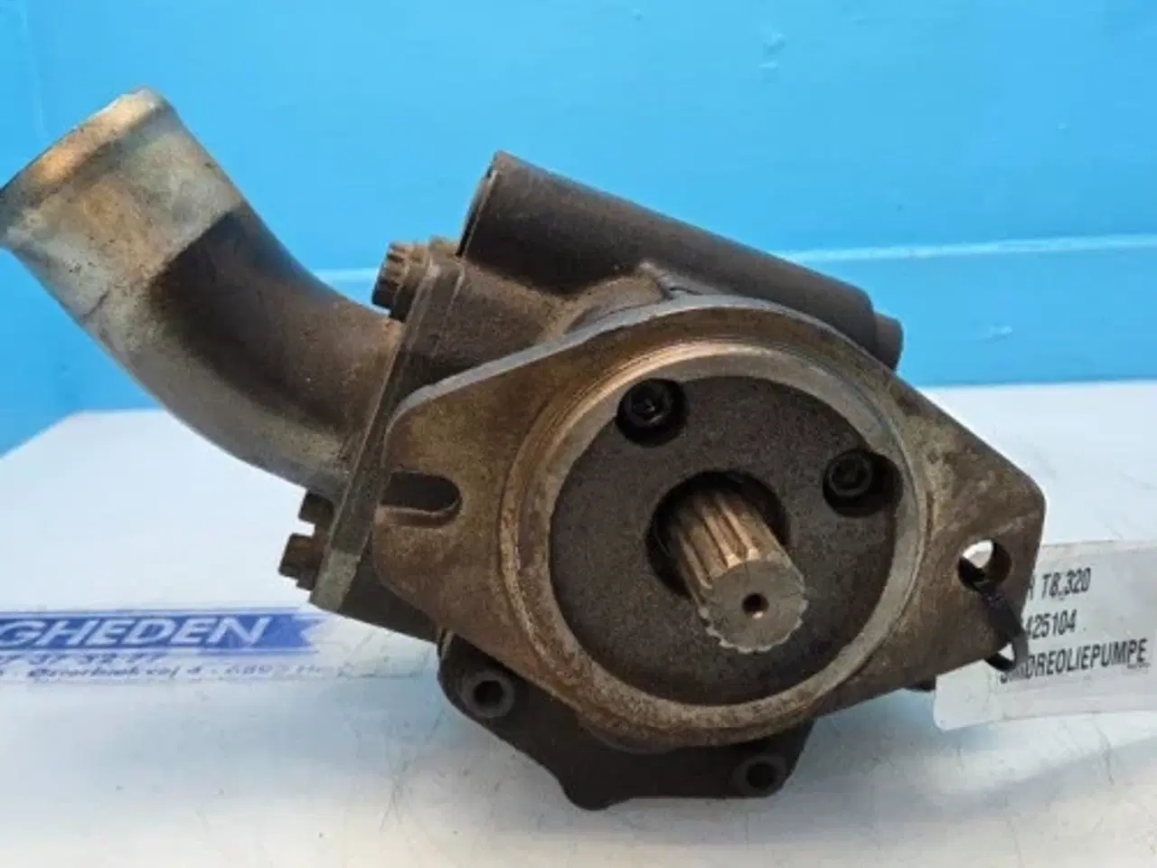 Billede 14 - New Holland T8.320  Smøreoliepumpe 84425104