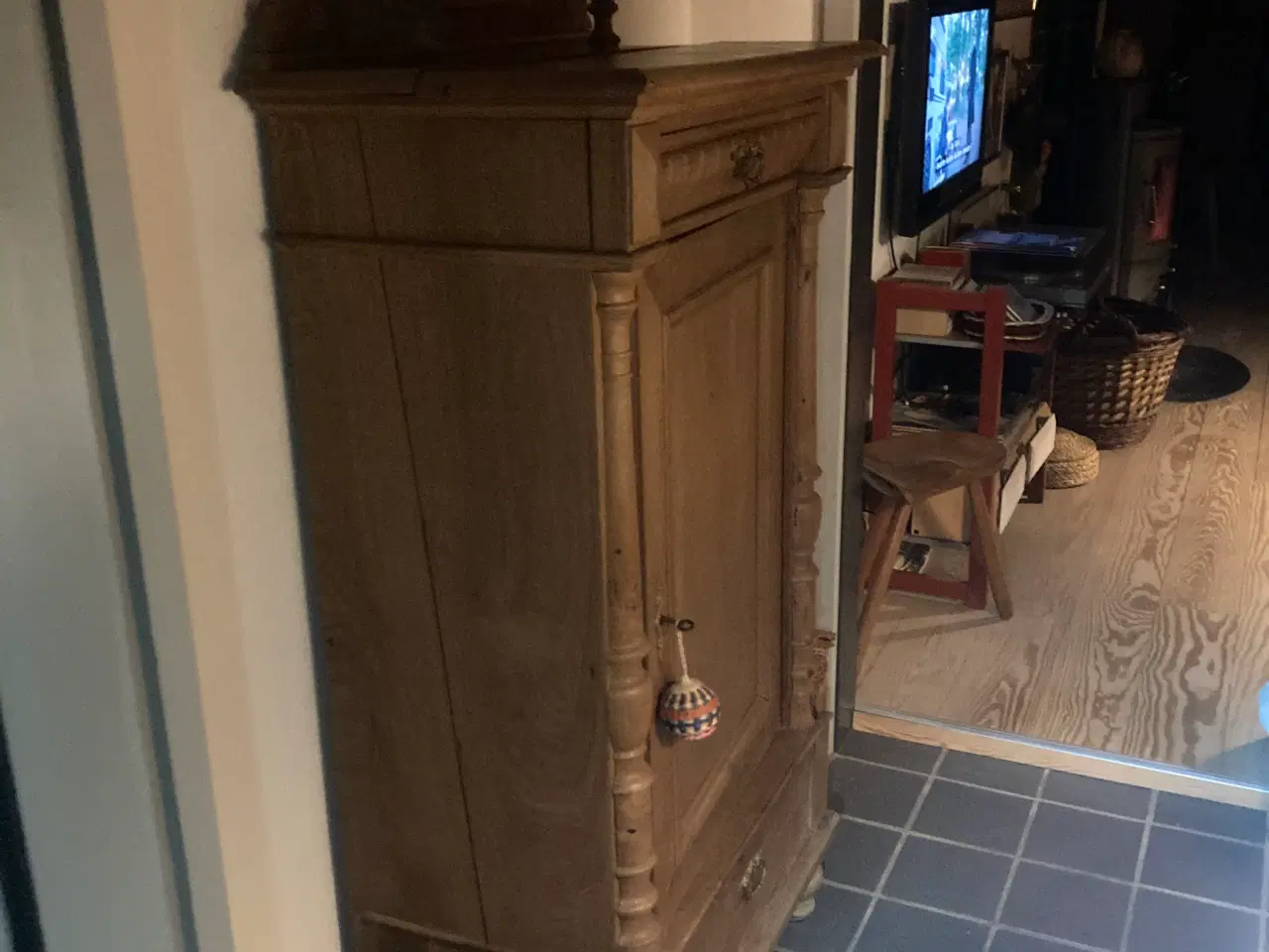 Billede 6 - Dækketøjsskab