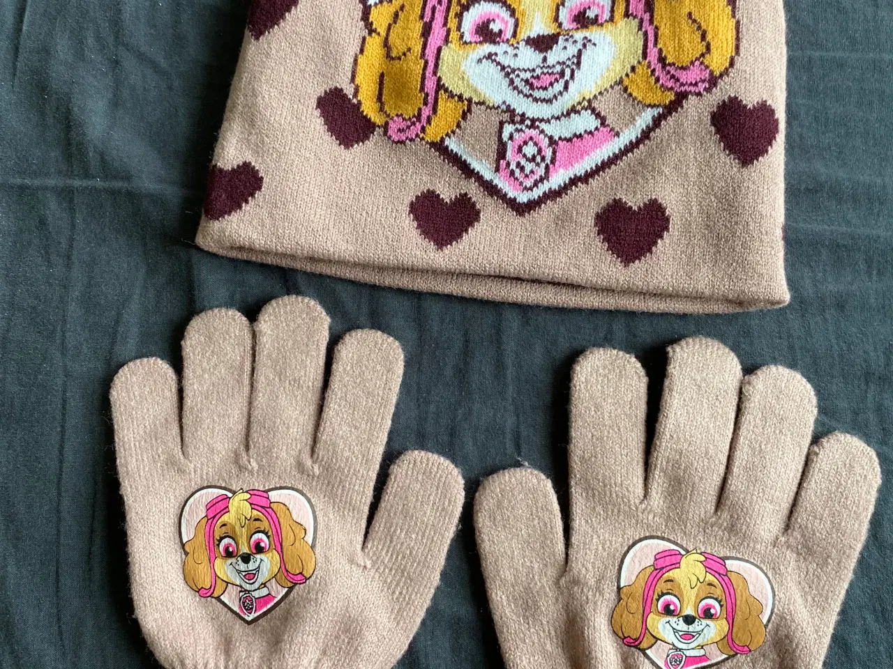 Billede 1 - Paw Patrol hue + handske sæt 