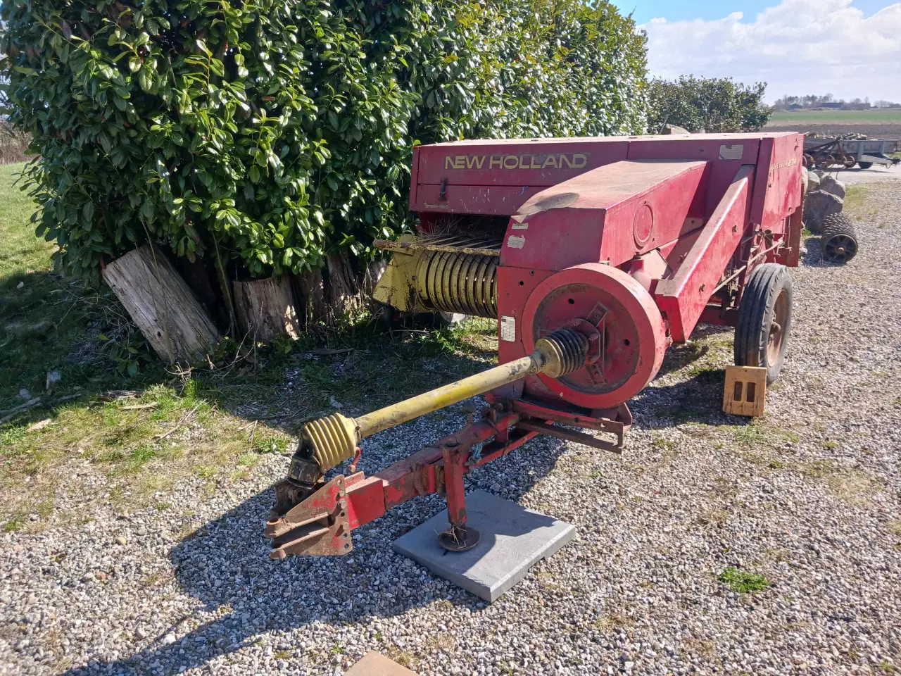 Billede 2 - Fin småballe presser.