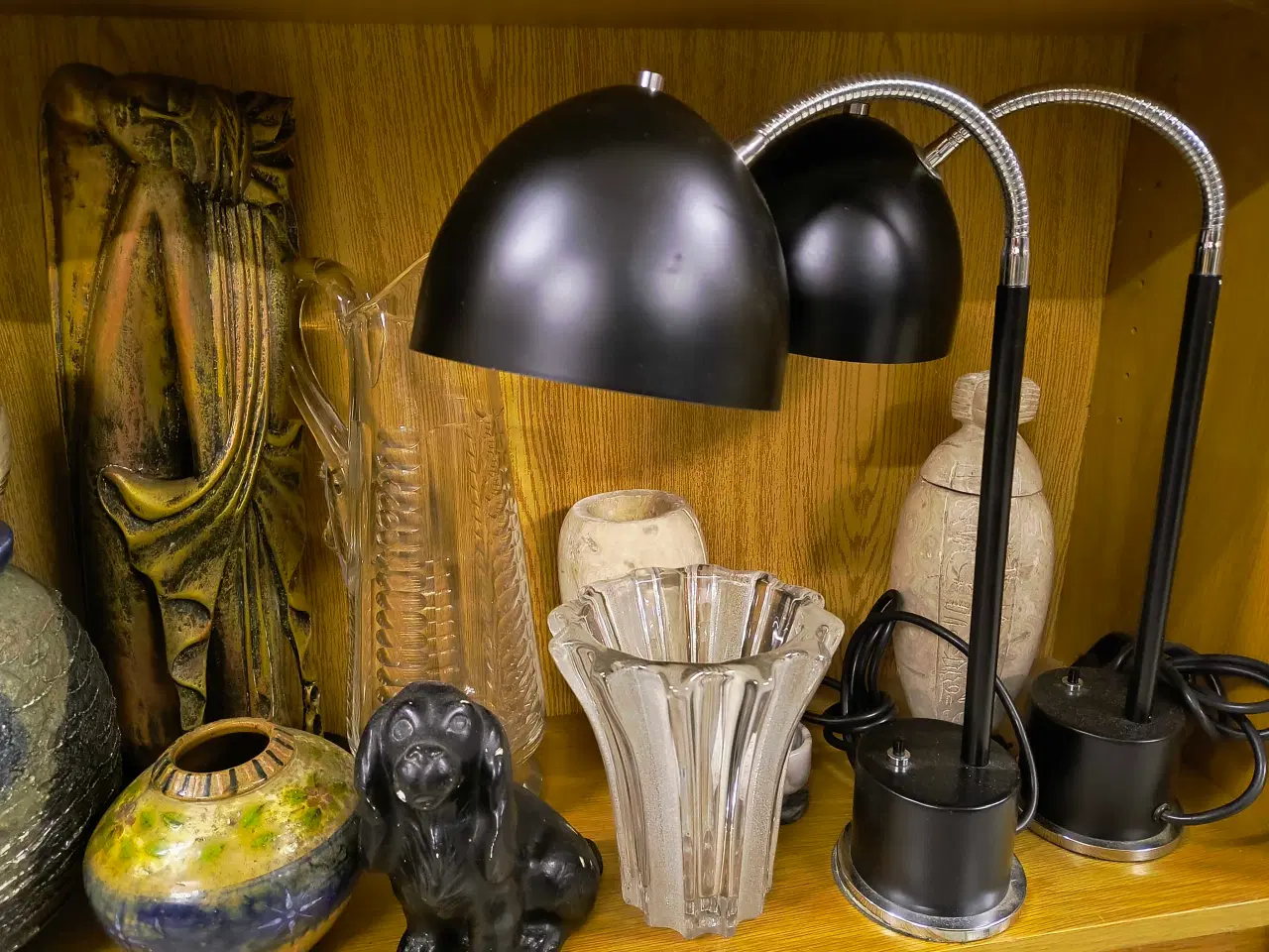 Billede 2 - Bissen. Bordbissen lampe