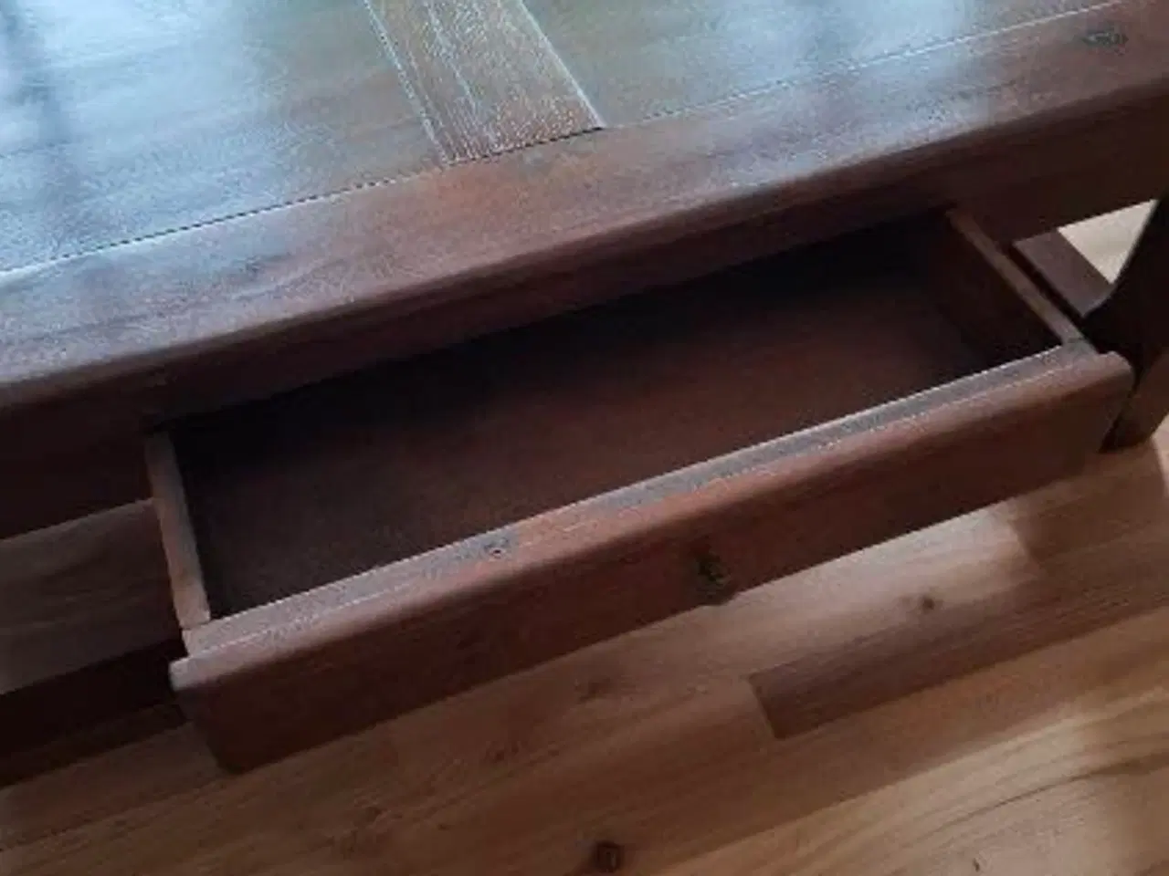 Billede 2 - Sofabord bejdset eg,
