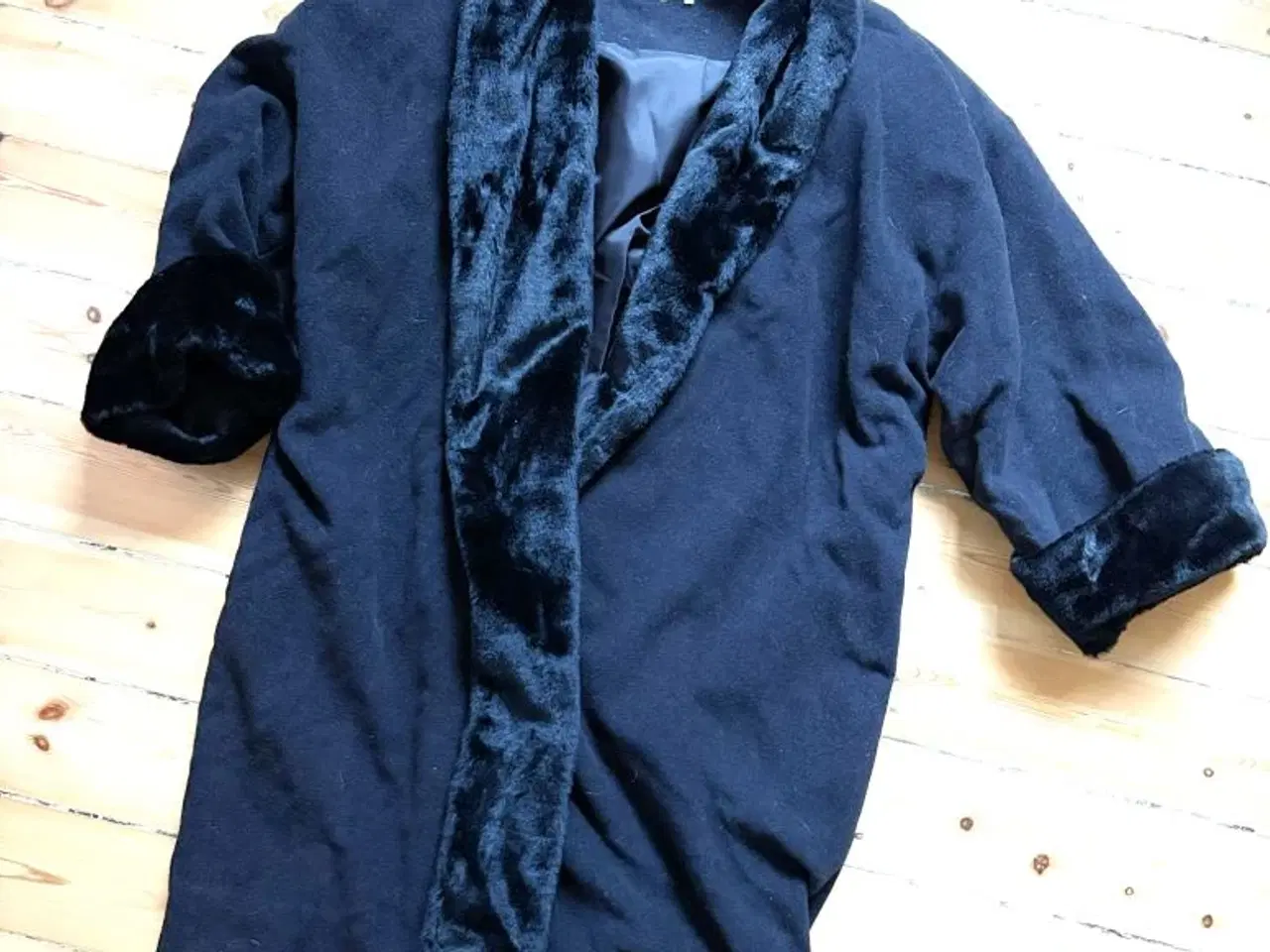 Billede 1 - Vinterfrakke i uld