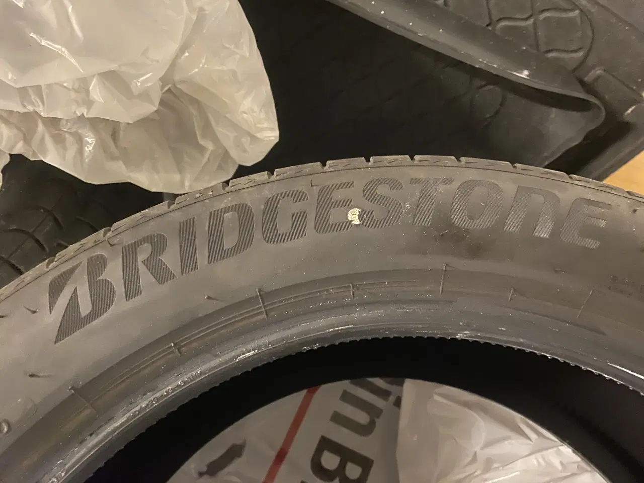 Billede 1 - 20” sommerdæk Bridgestone Alenza 001
