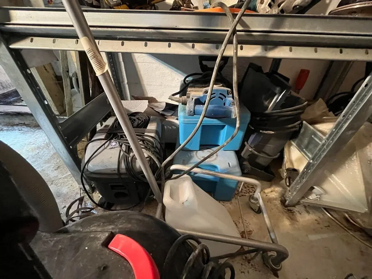 Billede 4 - Tøm rummet for det på billederne