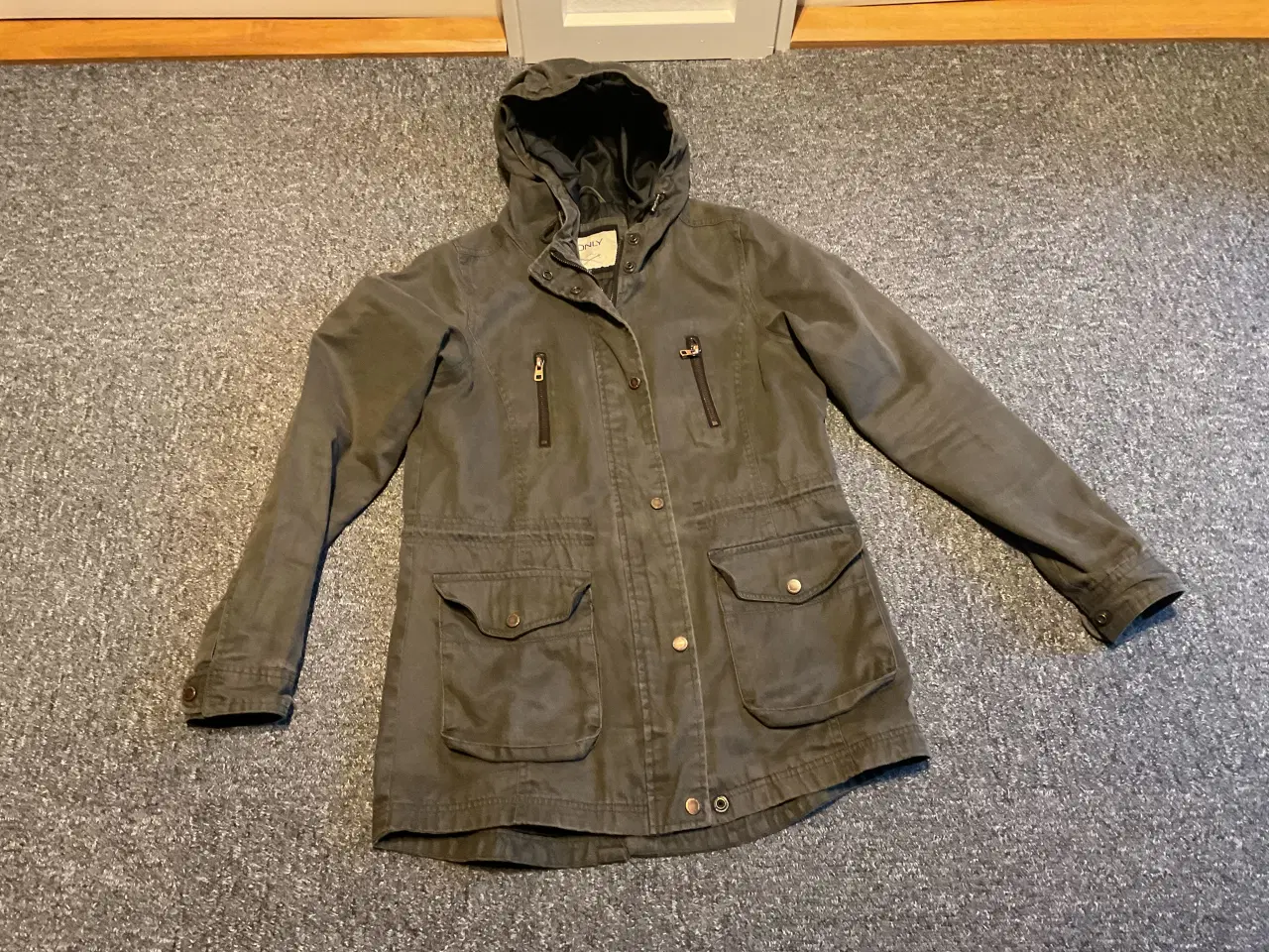 Billede 1 - Damejakke fra ONLY str M