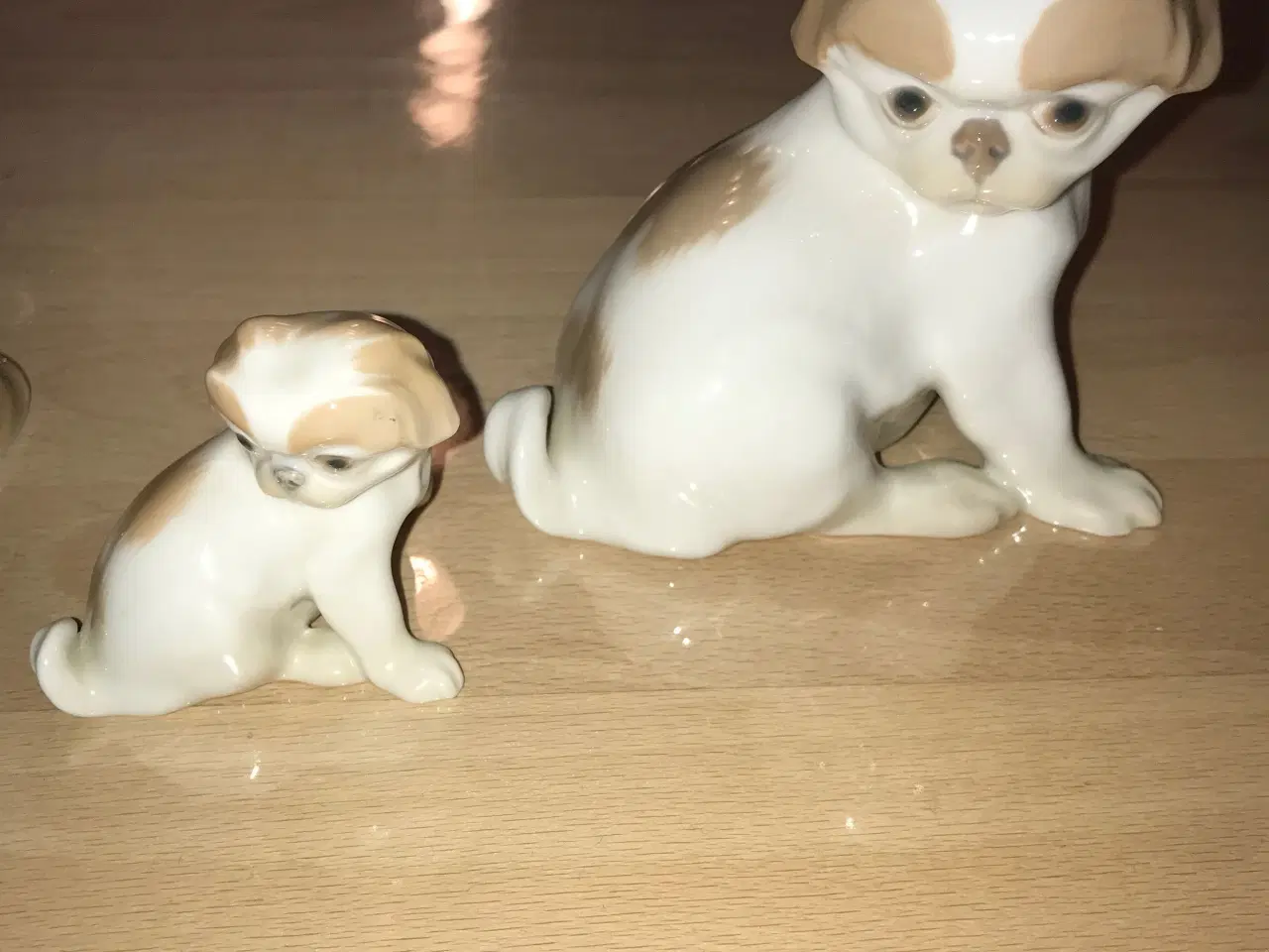 Billede 4 - Porcelæns Pekingesere.