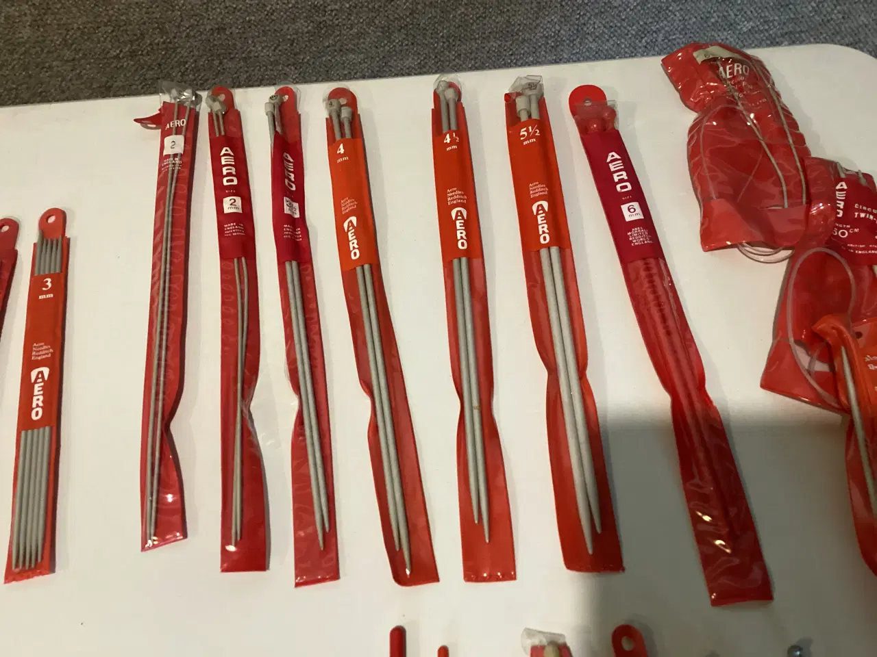 Billede 2 - Strikkepinde strømpepinde og hæklenåle 