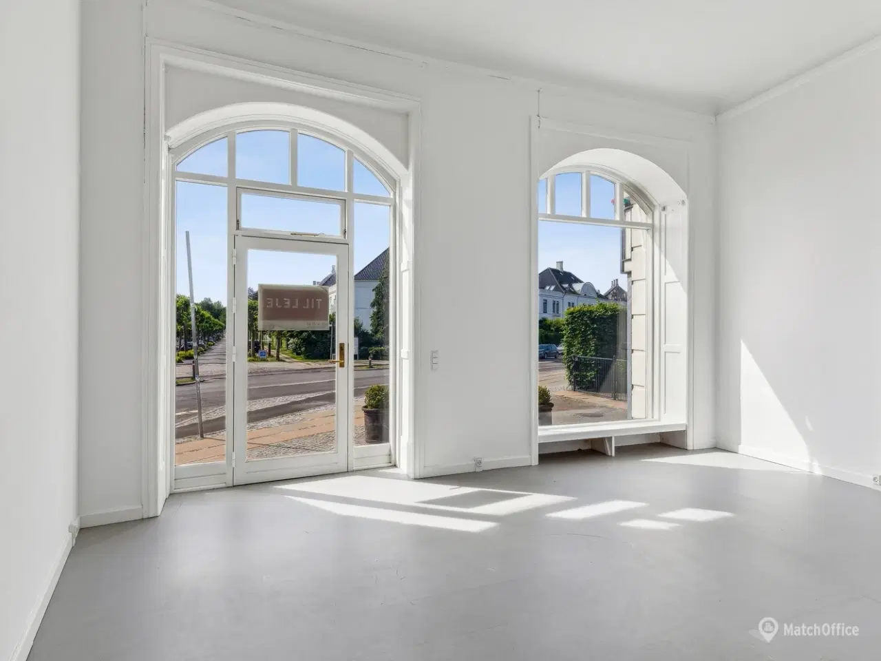 Billede 2 - 73 m² chamerende lejemål med flot lysindfald.