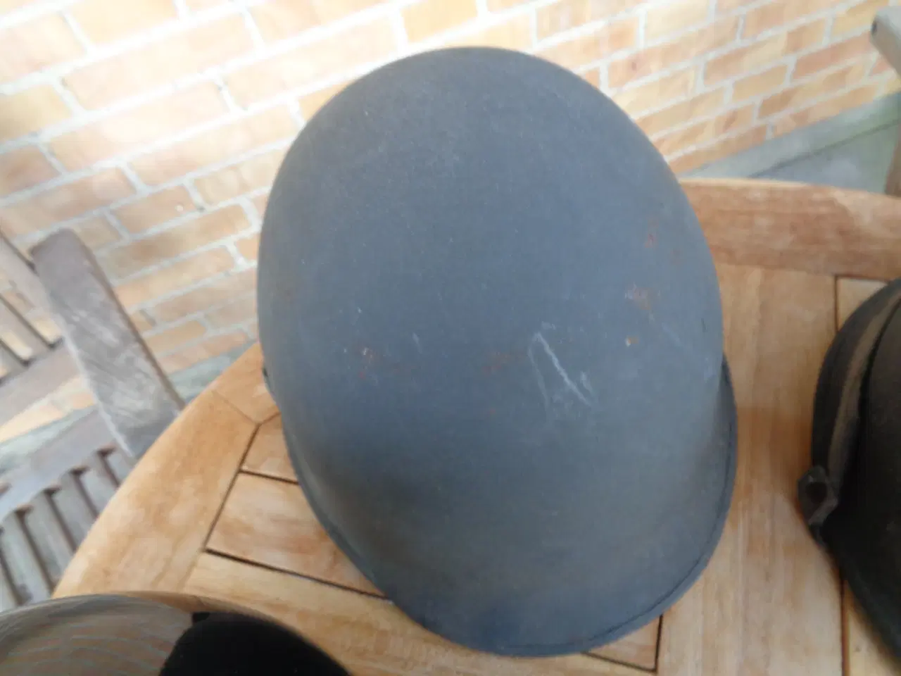 Billede 6 - Militærhjelme, samlet pris pris 400 kr.