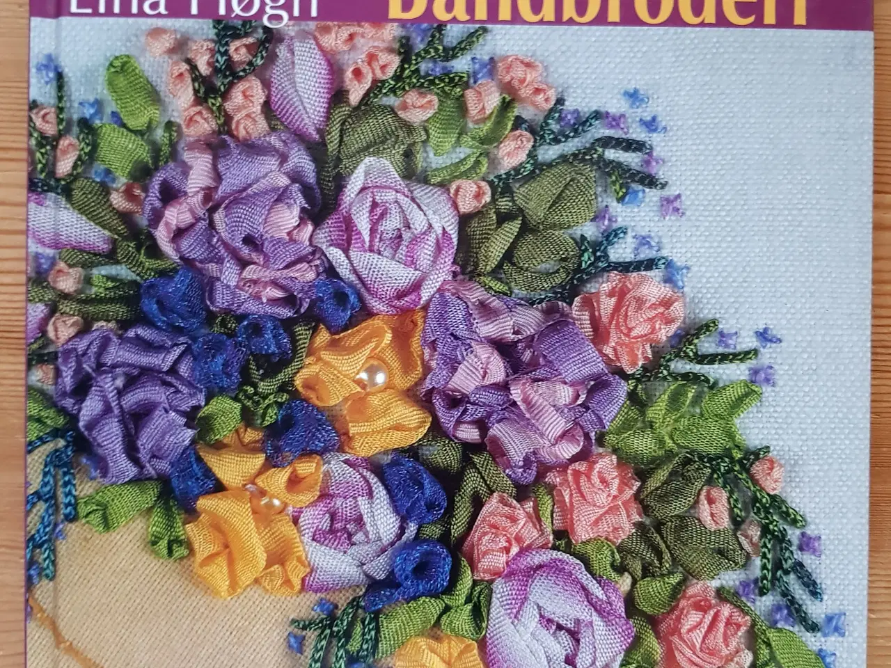 Billede 1 - Patchwork og båndbroderi - danske bøger