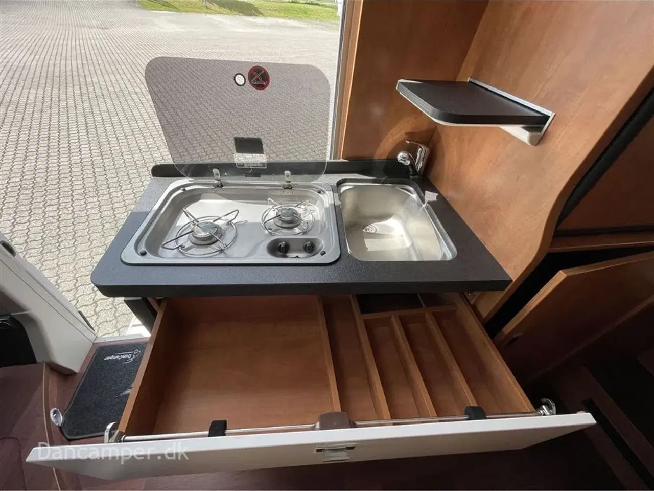 Billede 27 - 2020 - Carthago premium van 640 LE   Luksusvan, 140Hk   9-trins Automatgear, enkeltsenge, alufælge, navigation, træk