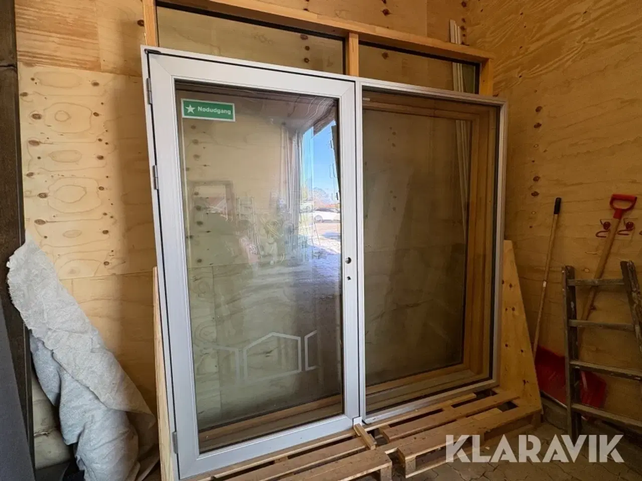Billede 3 - Vinduesparti 2 styk 1 med overdel og 1 med gennemgående låsekasse