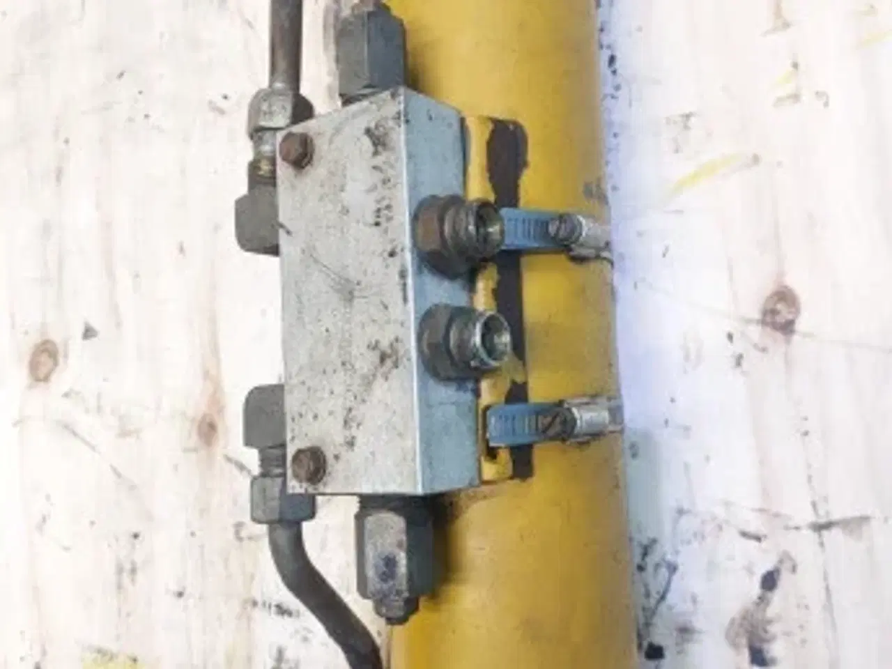 Billede 5 - Hydrema 906B Sideforskydnings Cylinder 200141