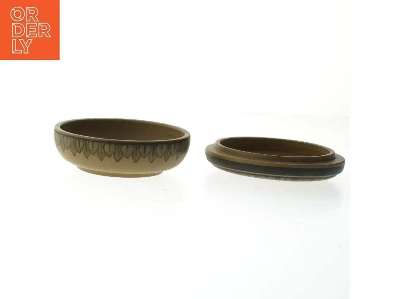 Billede 2 - Rund dekoreret keramisk skål med låg L. Hjort (str. Ø 13 cm)