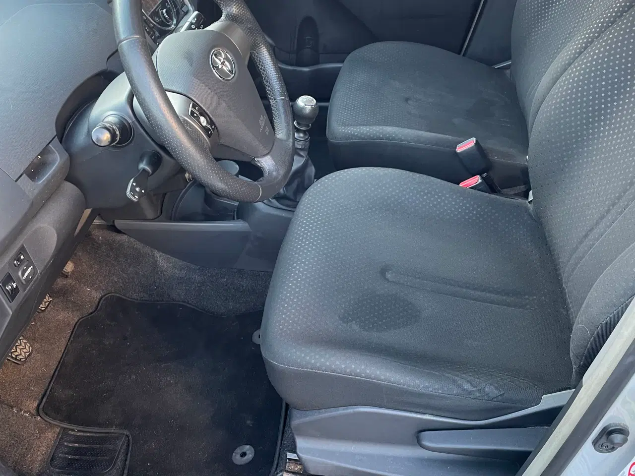 Billede 2 - Driftsikker Yaris 