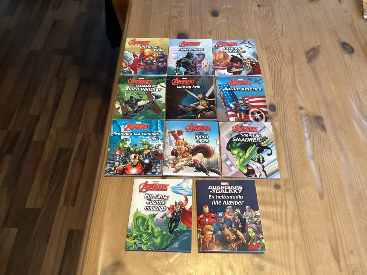 Billede 2 - Spiderman / Avengers Bøger