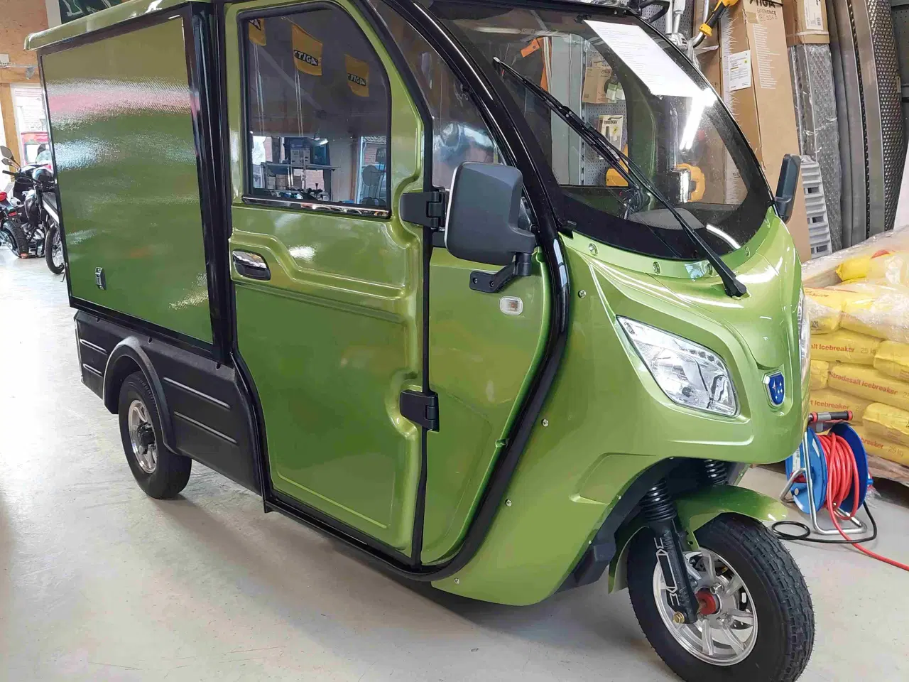 Billede 2 - SKY CARGO KABINESCOOTER