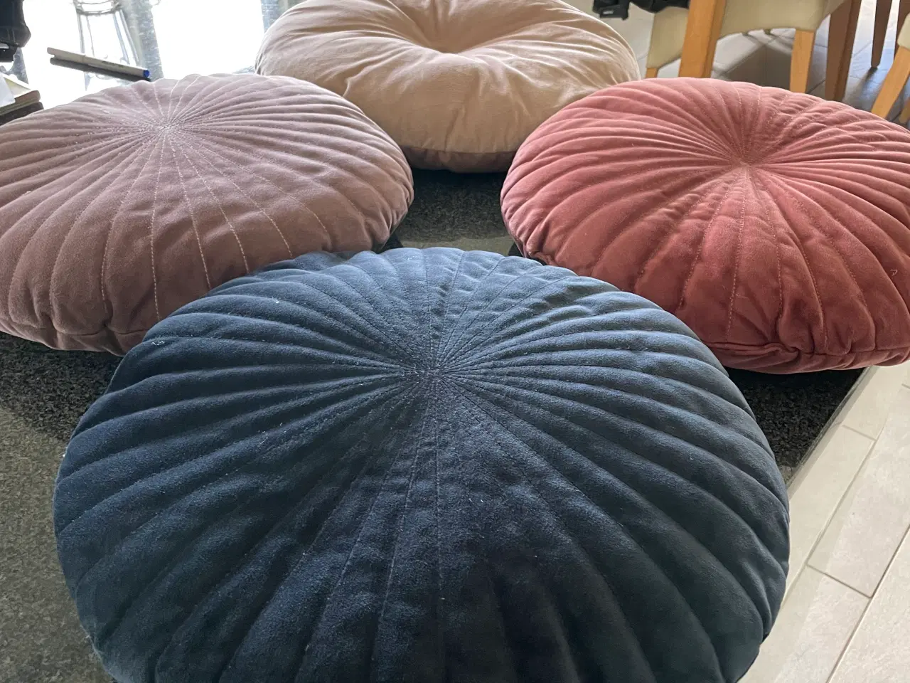 Billede 1 - 4 Velour puder